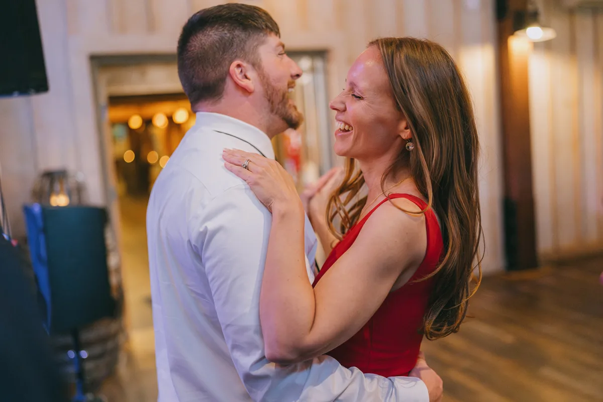 Amanda and John wedding at Red Maple Vineyard