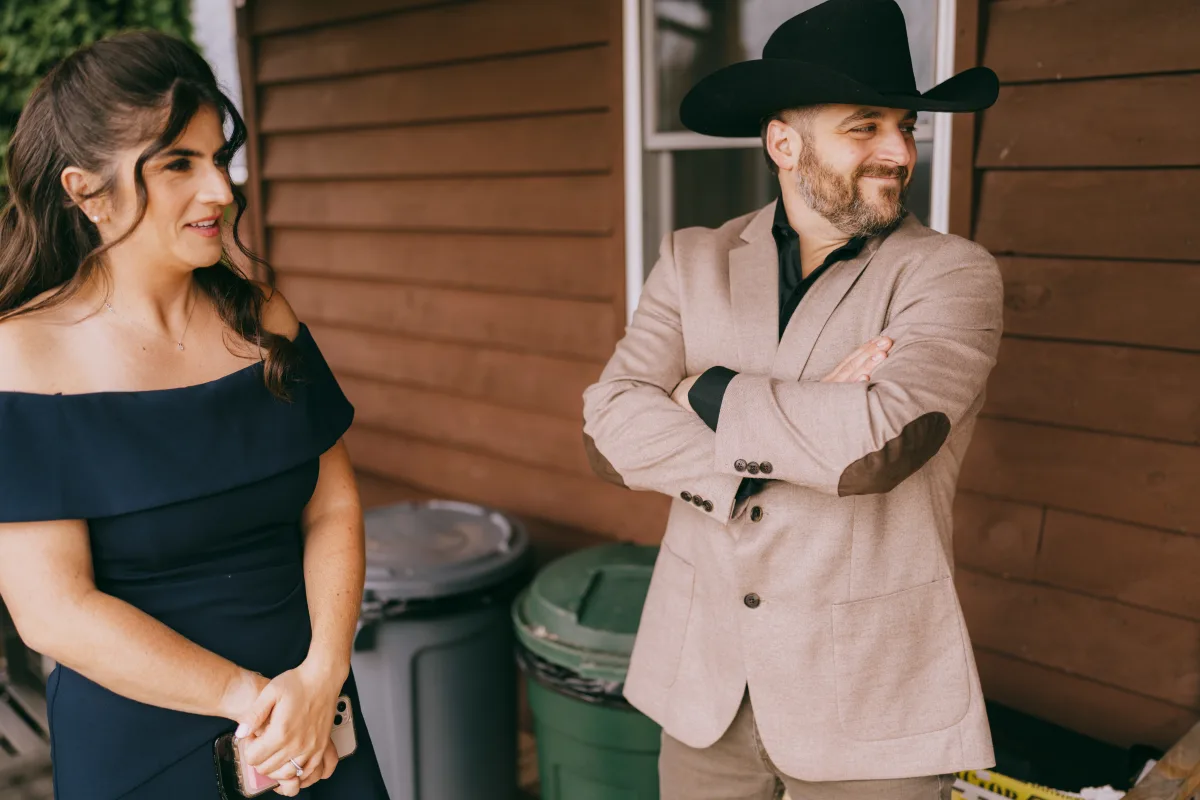 How Many Photos Should a Wedding Photographer Deliver?